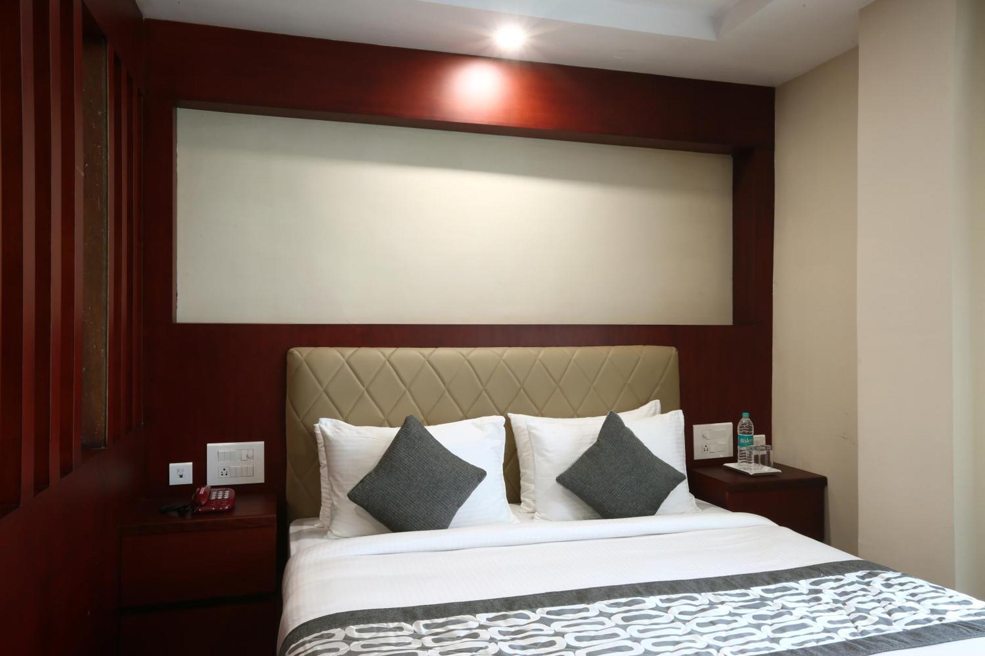 Prithvi Palace Aerocity Delhi Airport Hotel New Delhi